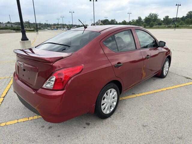 2017 Nissan Versa Image 4