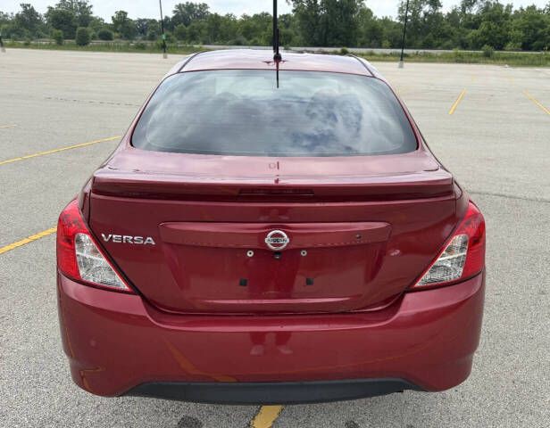 2017 Nissan Versa Image 5