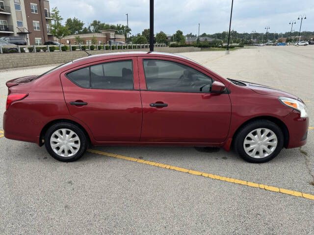 2017 Nissan Versa Image 8