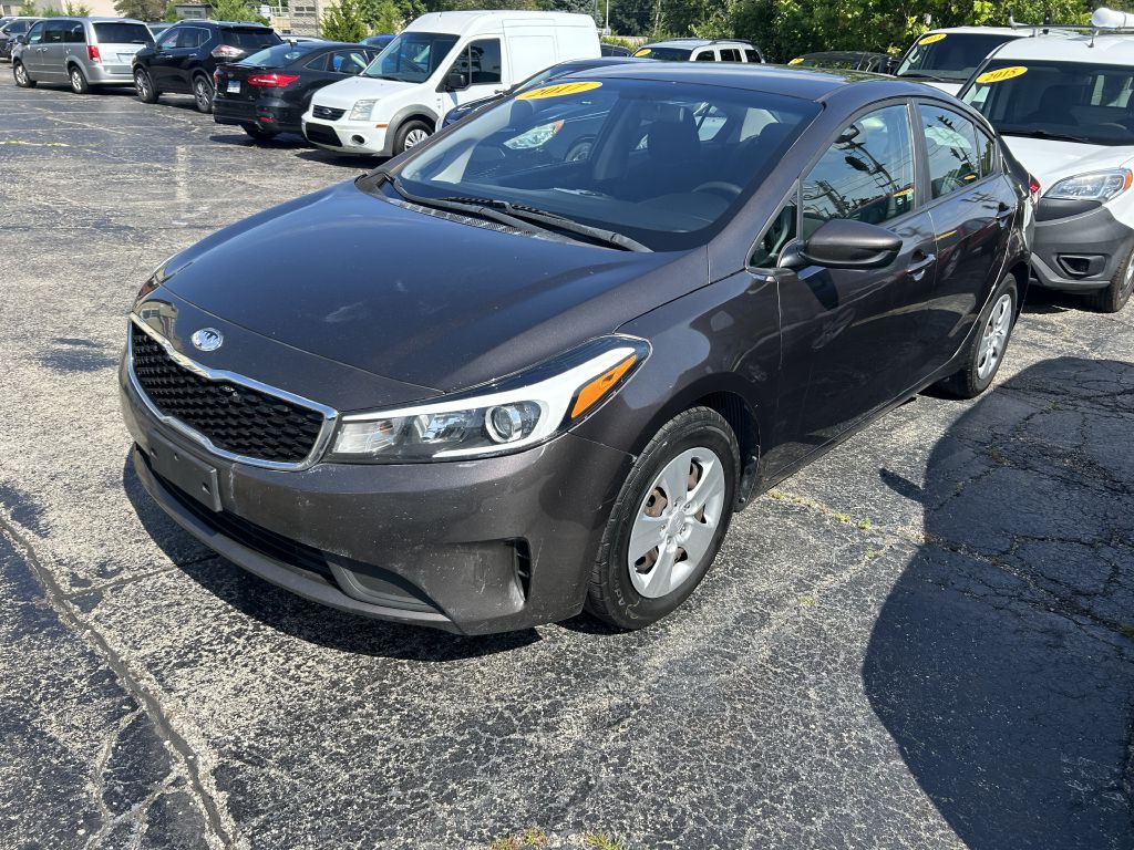 2017 Kia Forte Image 1