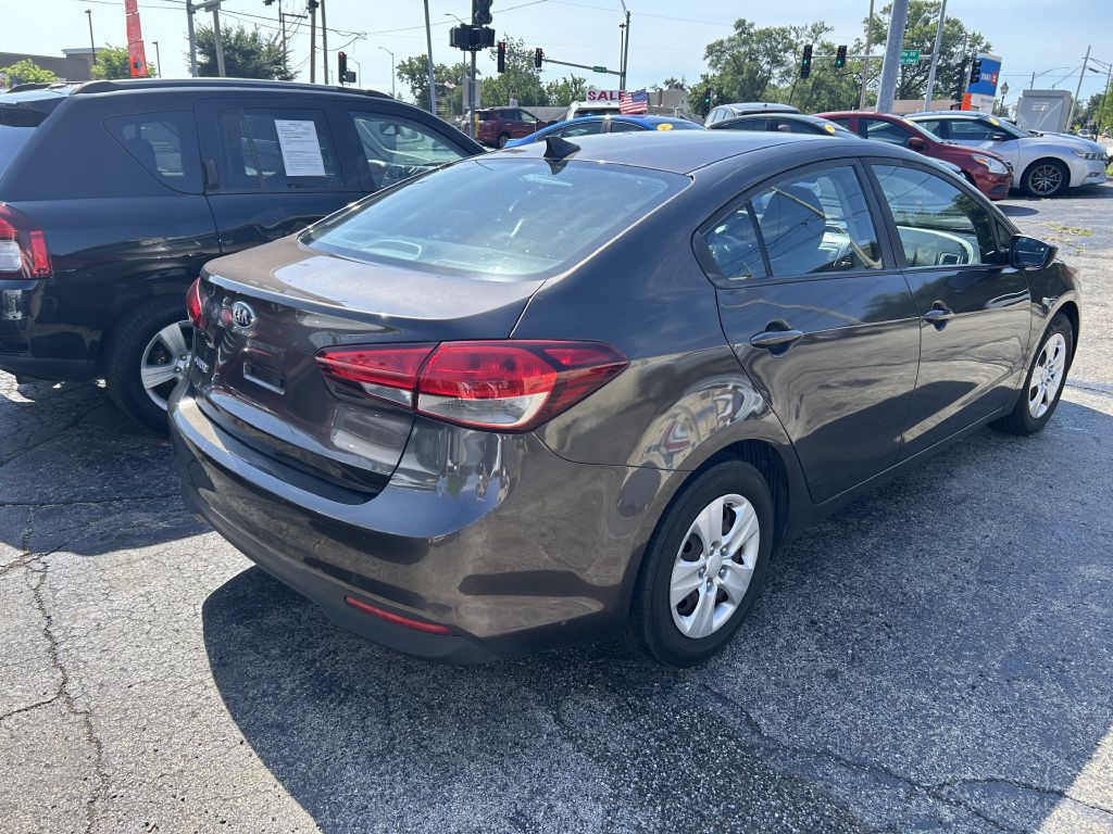 2017 Kia Forte Image 6
