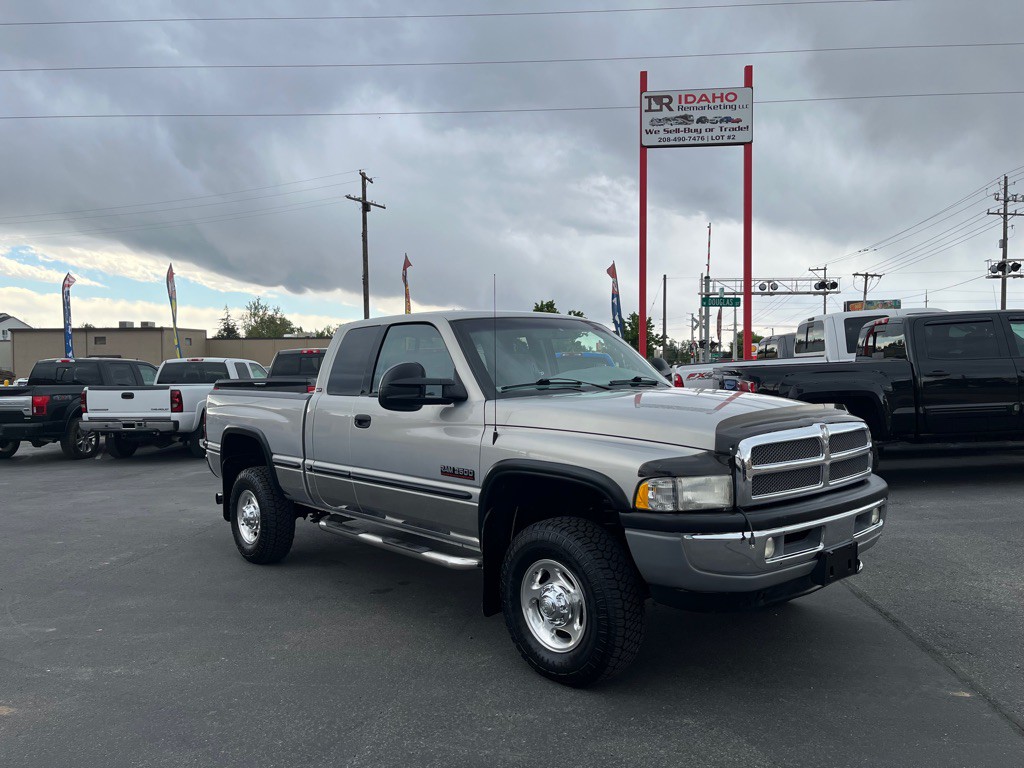 2000 Dodge Ram 2500 Image 1
