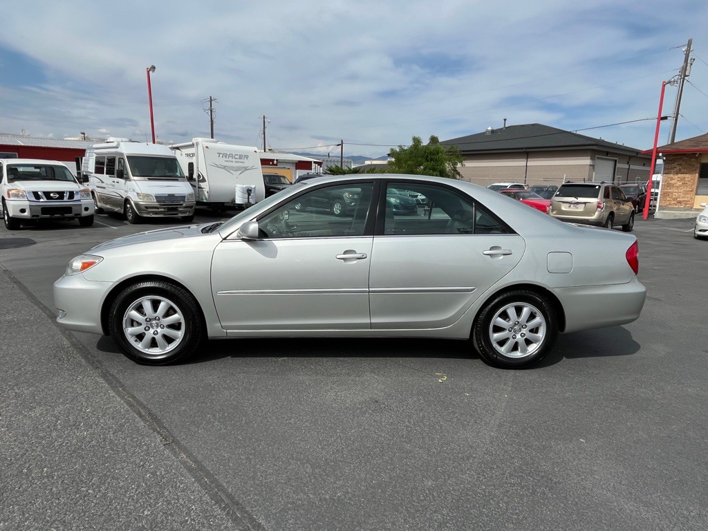 2004 Toyota Camry Image 3