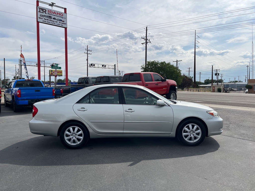 2004 Toyota Camry Image 6