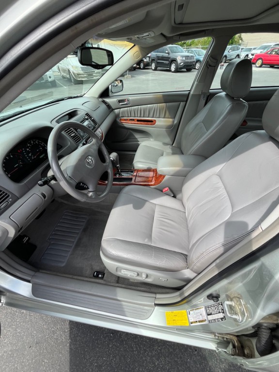 2004 Toyota Camry Image 7