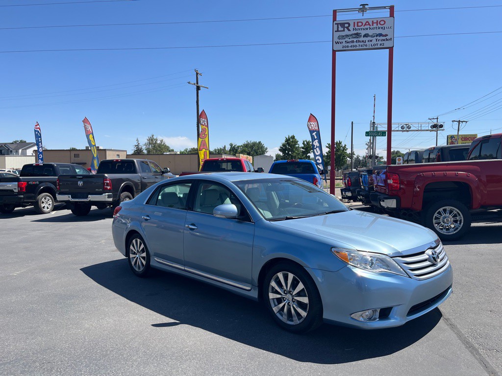 2011 Toyota Avalon Image 1