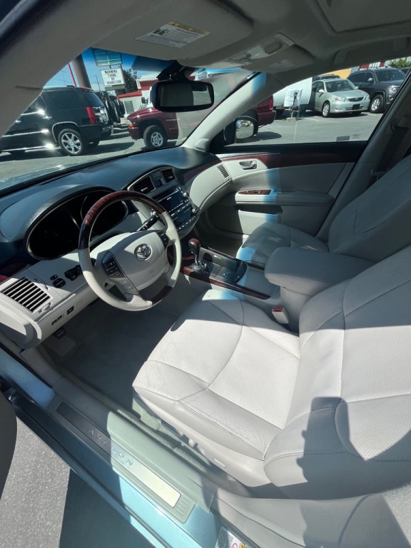 2011 Toyota Avalon Image 7