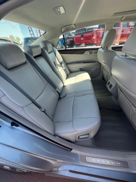 2011 Toyota Avalon Image 9