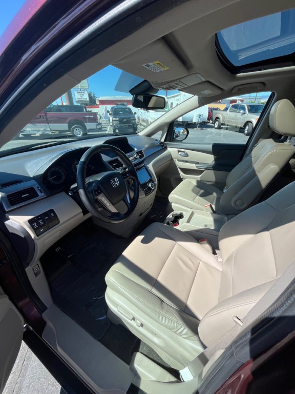 2016 Honda Odyssey Image 8