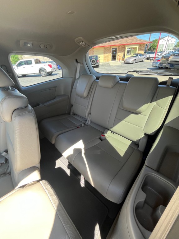 2016 Honda Odyssey Image 11