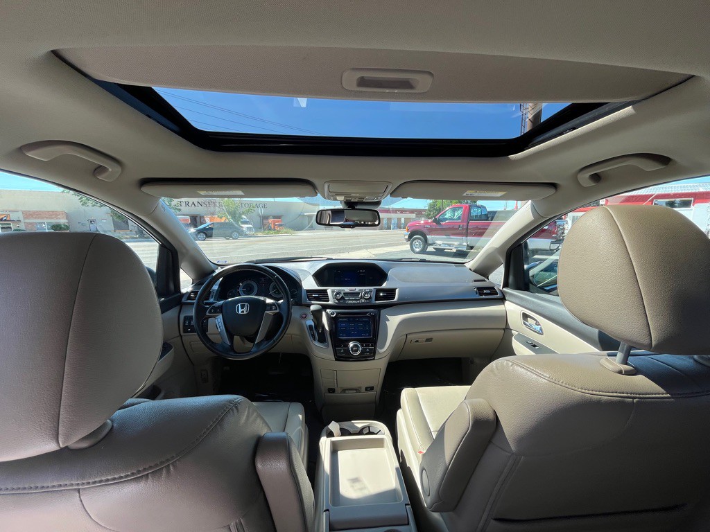 2016 Honda Odyssey Image 12