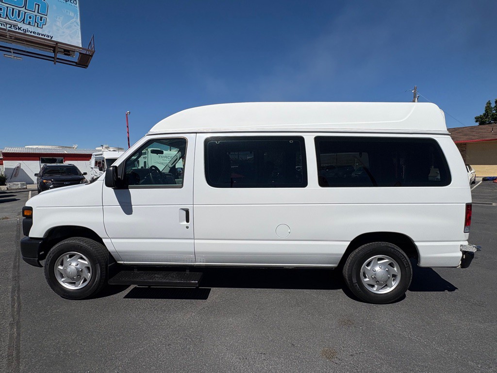 2014 Ford Econoline Image 3
