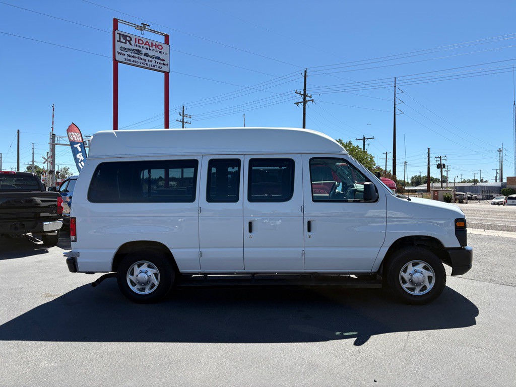 2014 Ford Econoline Image 6