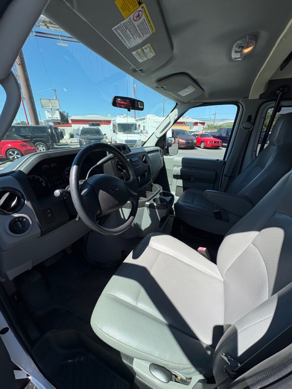 2014 Ford Econoline Image 9