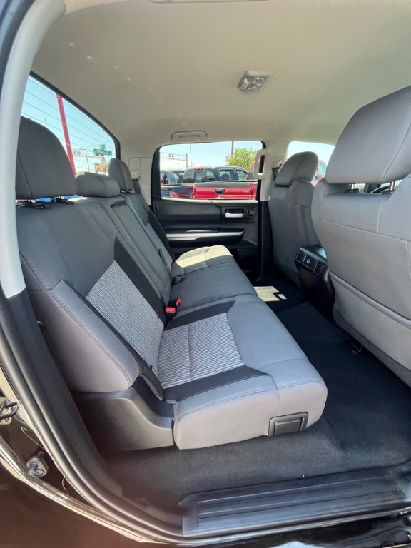 2015 Toyota Tundra Image 9