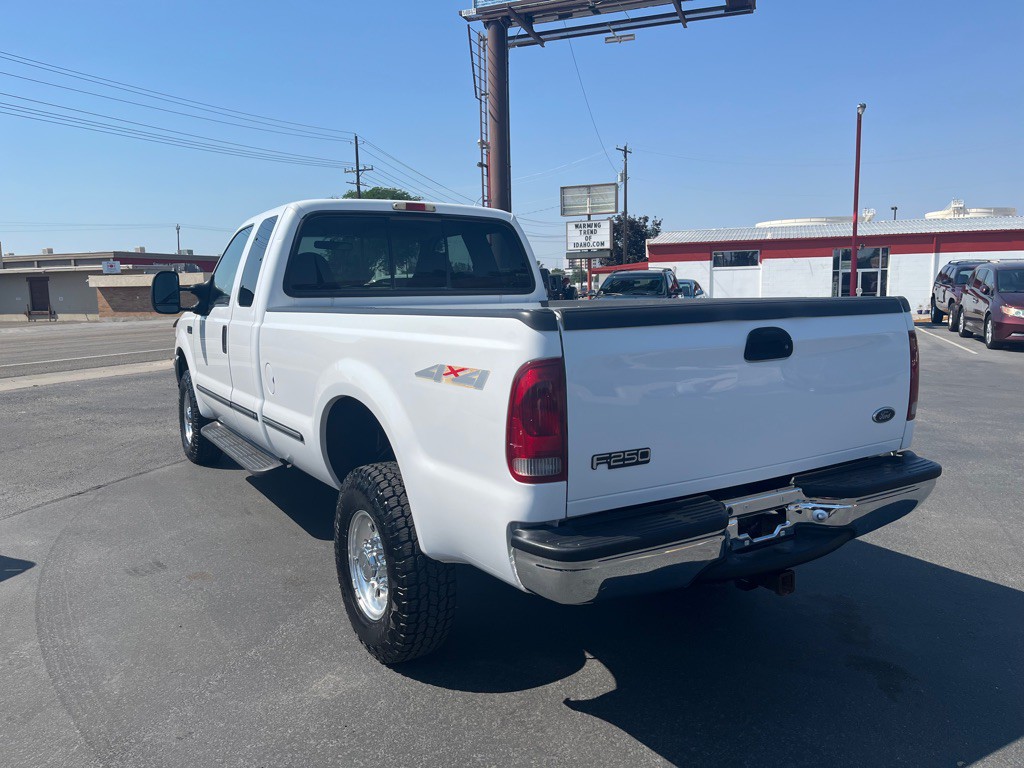 1999 Ford F-250 Image 4