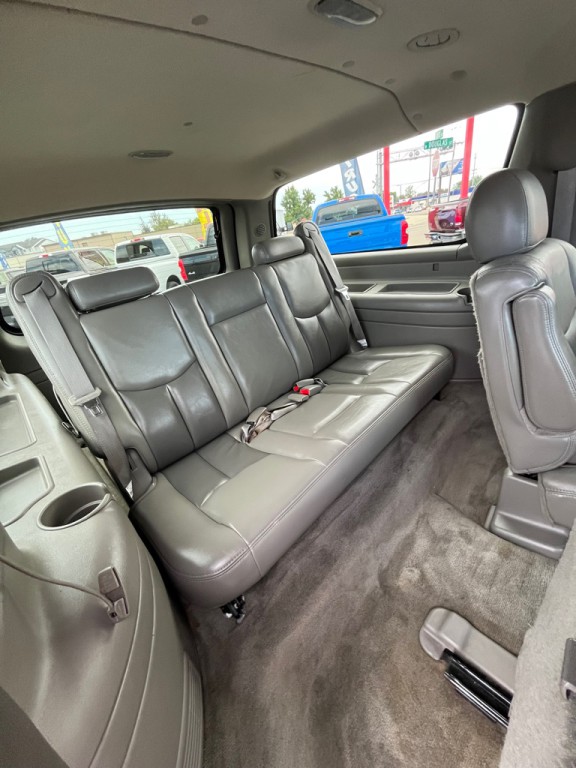 2004 GMC Yukon Image 9
