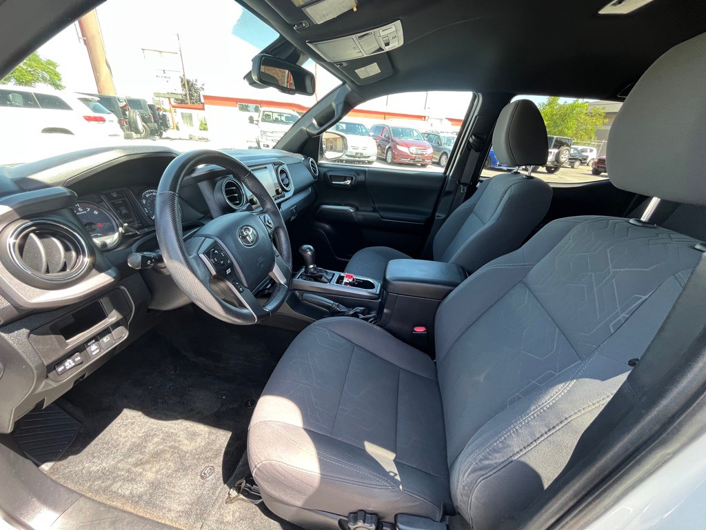 2019 Toyota Tacoma Image 9