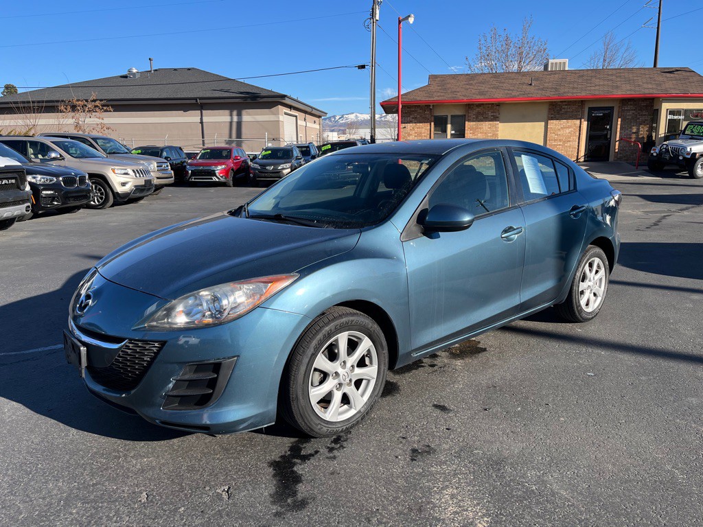 2010 Mazda Mazda3 Image 2