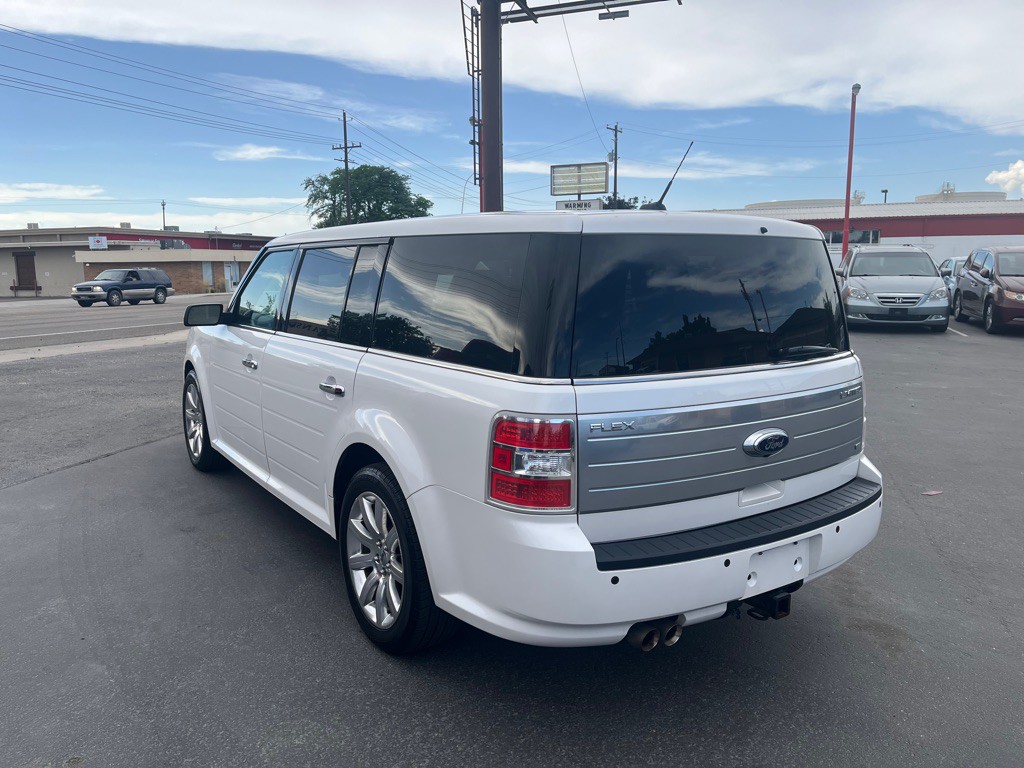 2010 Ford Flex Image 4