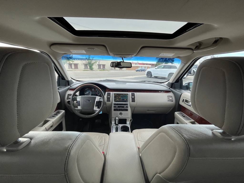 2010 Ford Flex Image 11