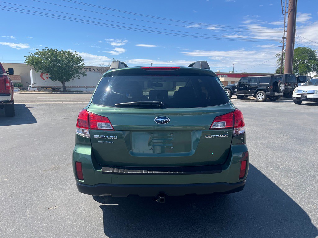2010 Subaru Outback Image 4
