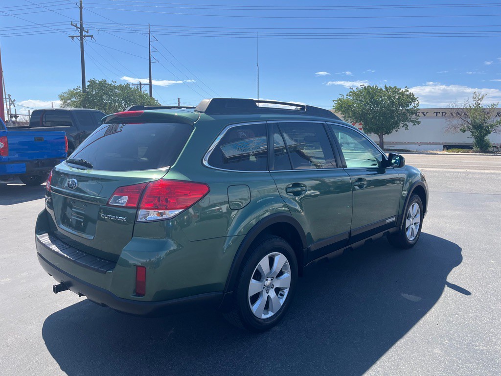 2010 Subaru Outback Image 5