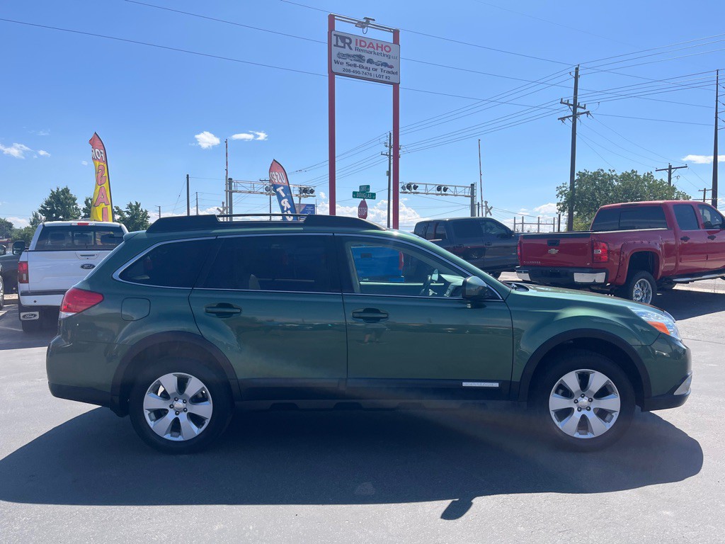 2010 Subaru Outback Image 6