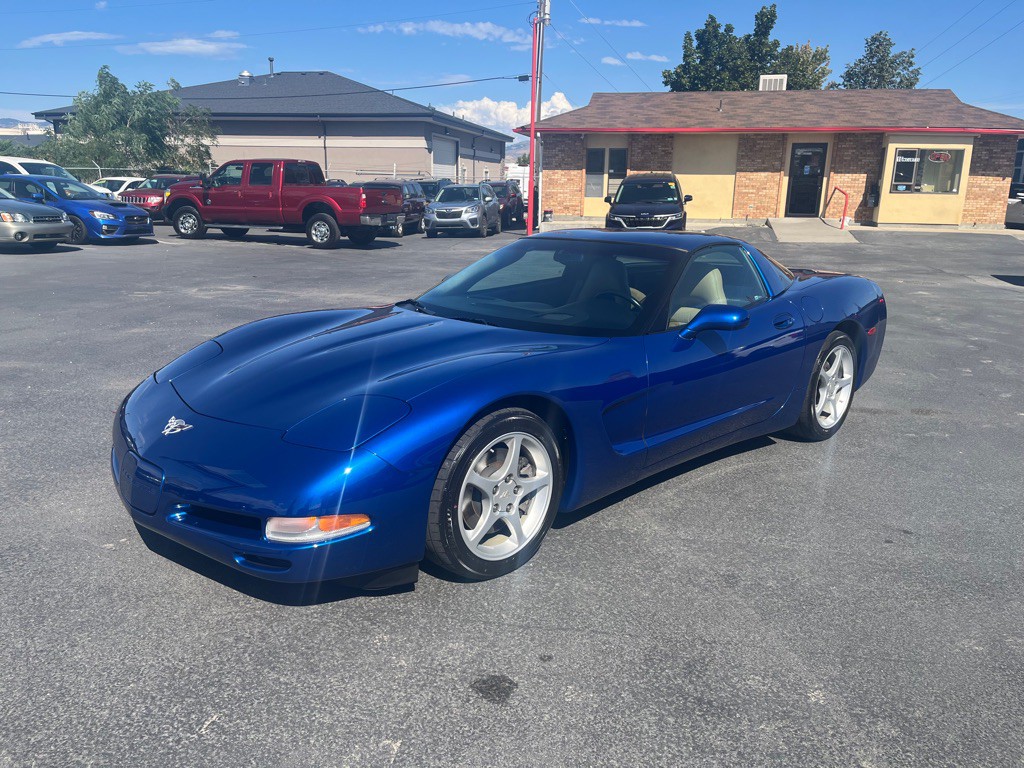2003 Chevrolet Corvette Image 2