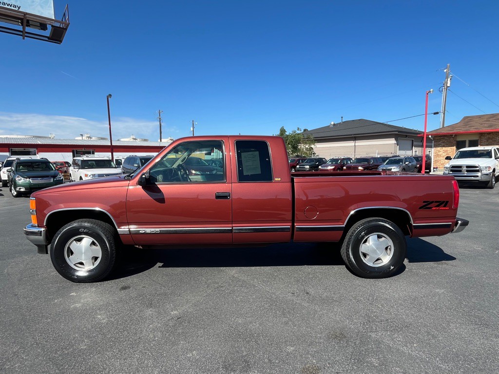1998 Chevrolet C/K Image 3