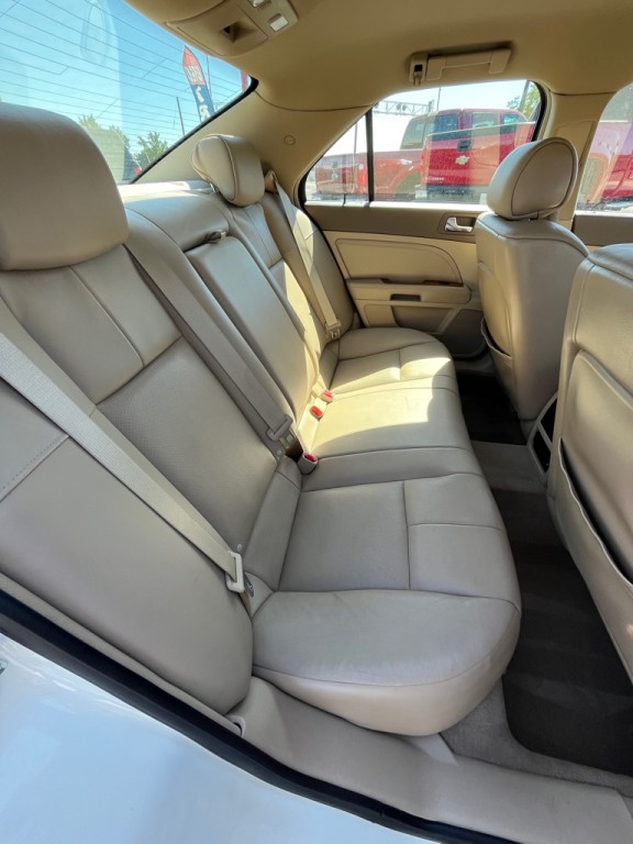 2009 Cadillac STS Image 9