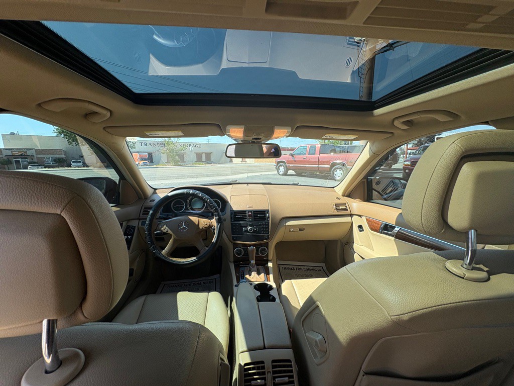 2008 Mercedes-Benz C-Class Image 8