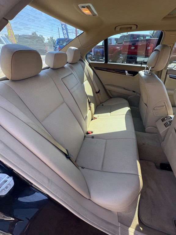 2008 Mercedes-Benz C-Class Image 9