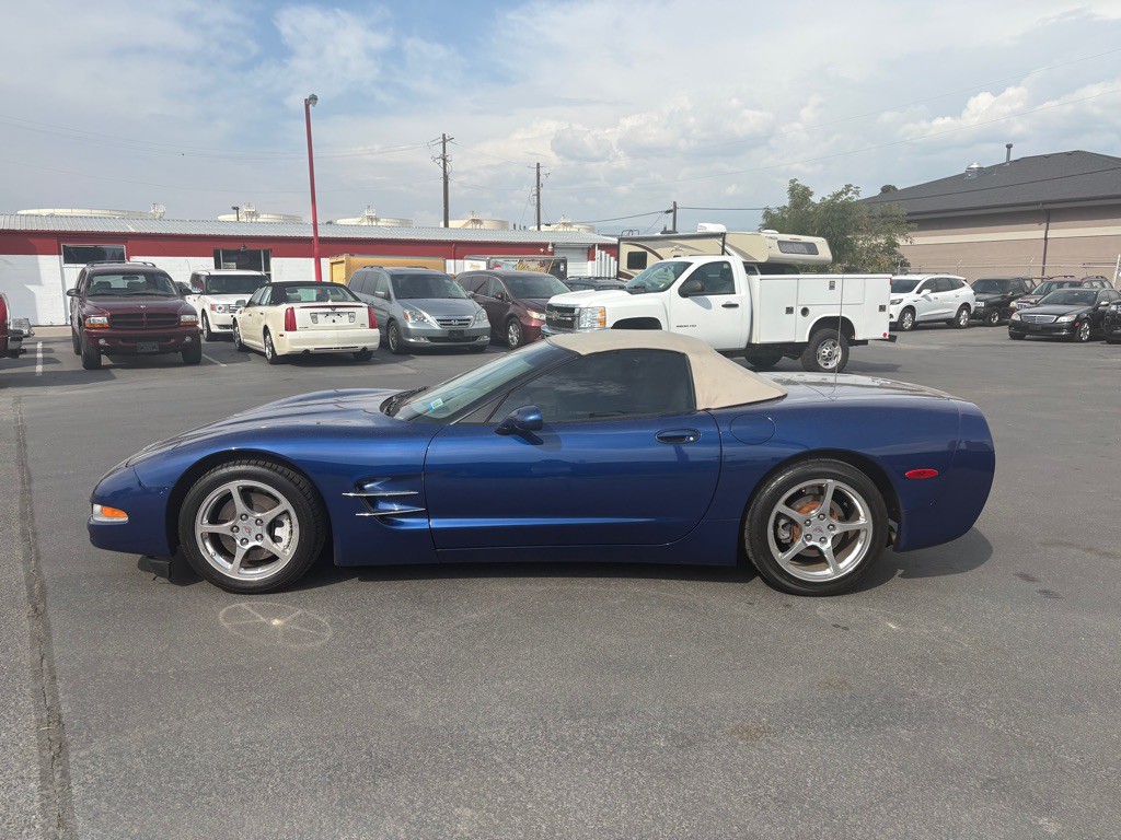 2004 Chevrolet Corvette Image 3