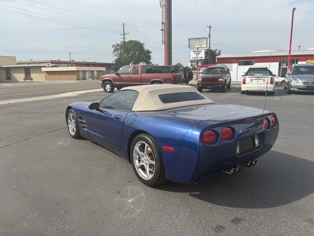 2004 Chevrolet Corvette Image 4