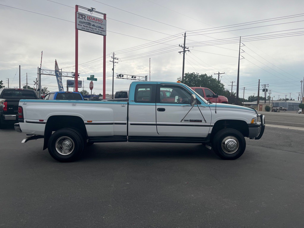 1996 Dodge Ram 3500 Image 4