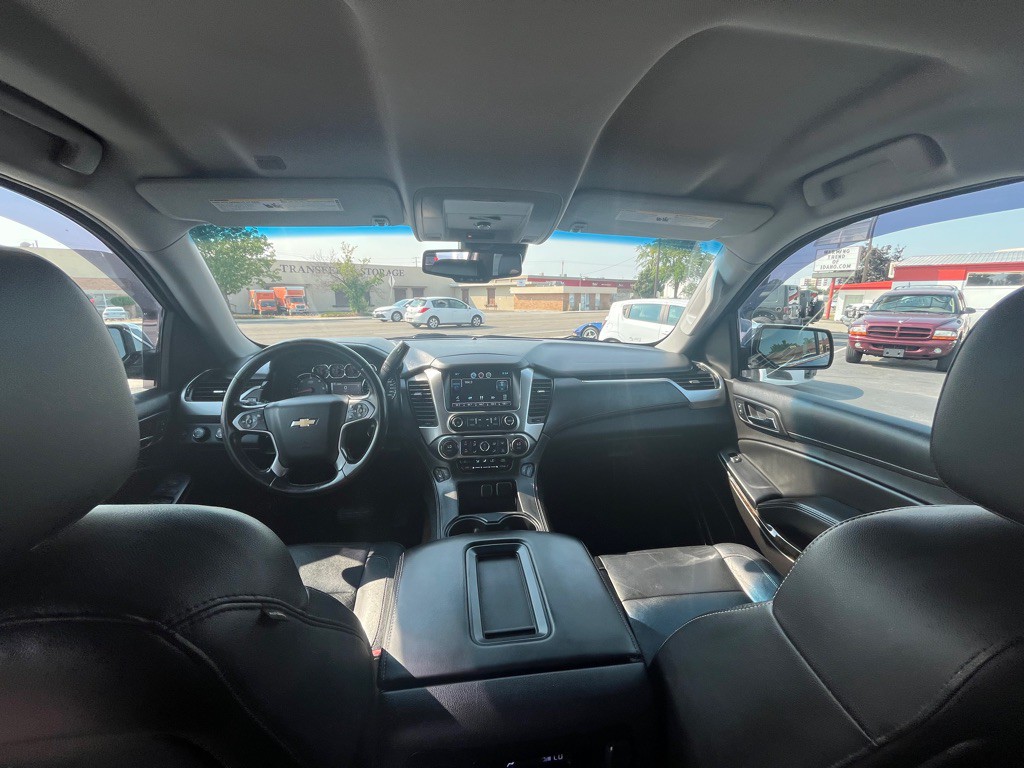 2015 Chevrolet Suburban Image 10