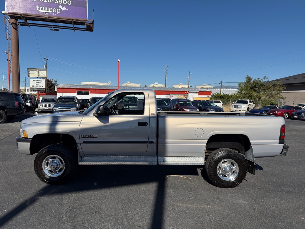 2001 Dodge Ram 2500 Image 3