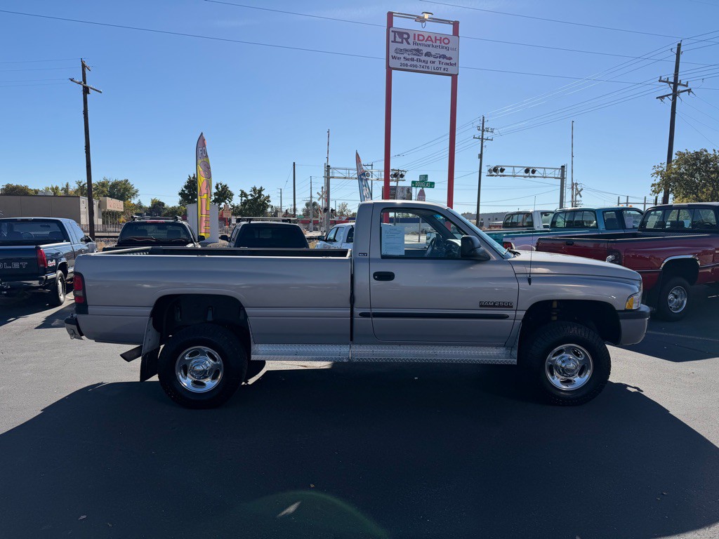 2001 Dodge Ram 2500 Image 16