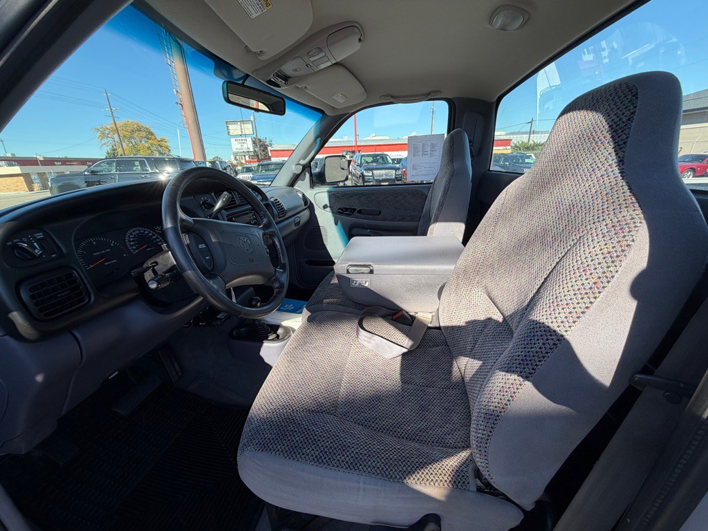 2001 Dodge Ram 2500 Image 18