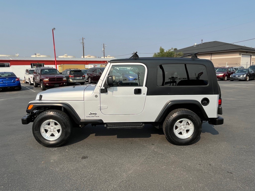 2005 Jeep Wrangler Image 3