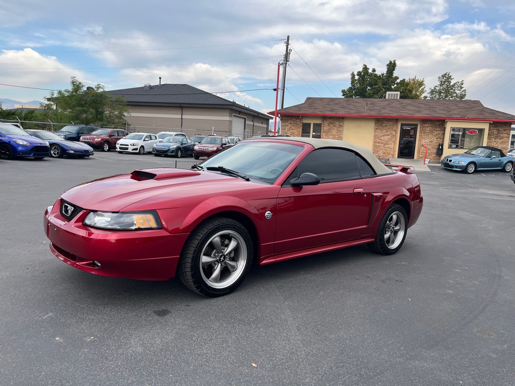 2004 Ford Mustang Image 2