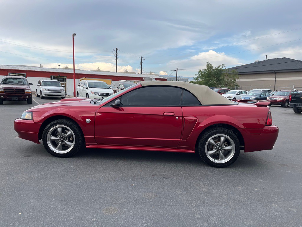 2004 Ford Mustang Image 3