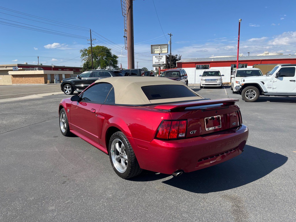2004 Ford Mustang Image 13