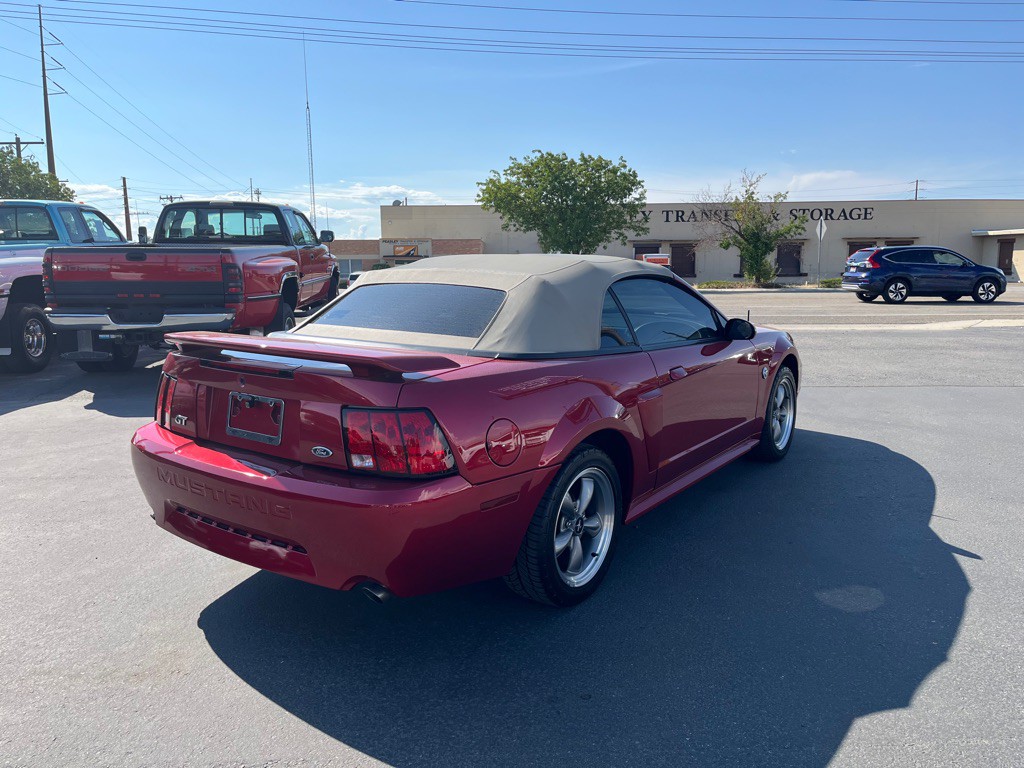 2004 Ford Mustang Image 14