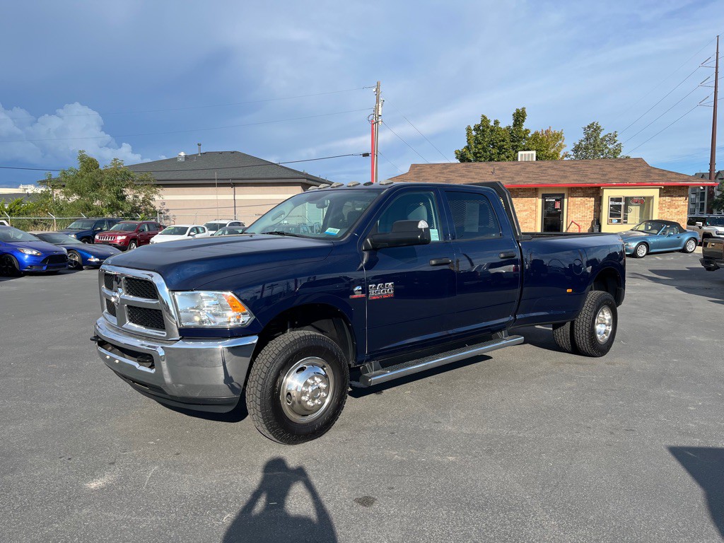 2017 RAM 3500 Image 2