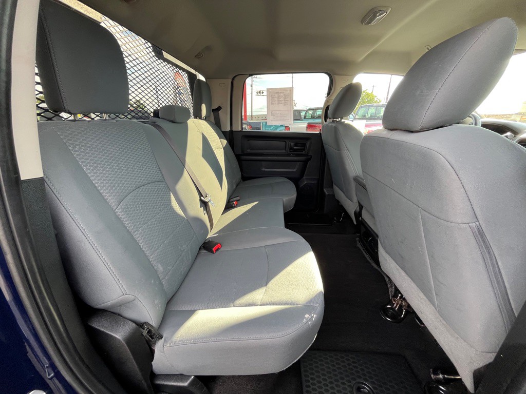 2017 RAM 3500 Image 9