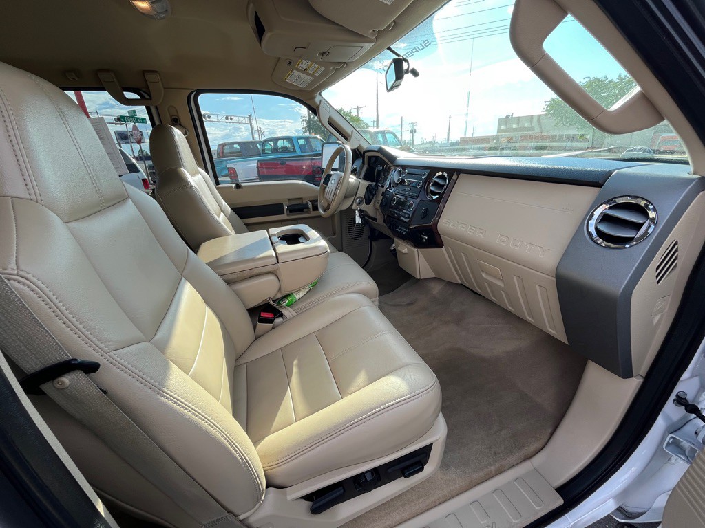 2010 Ford F-250 Image 8