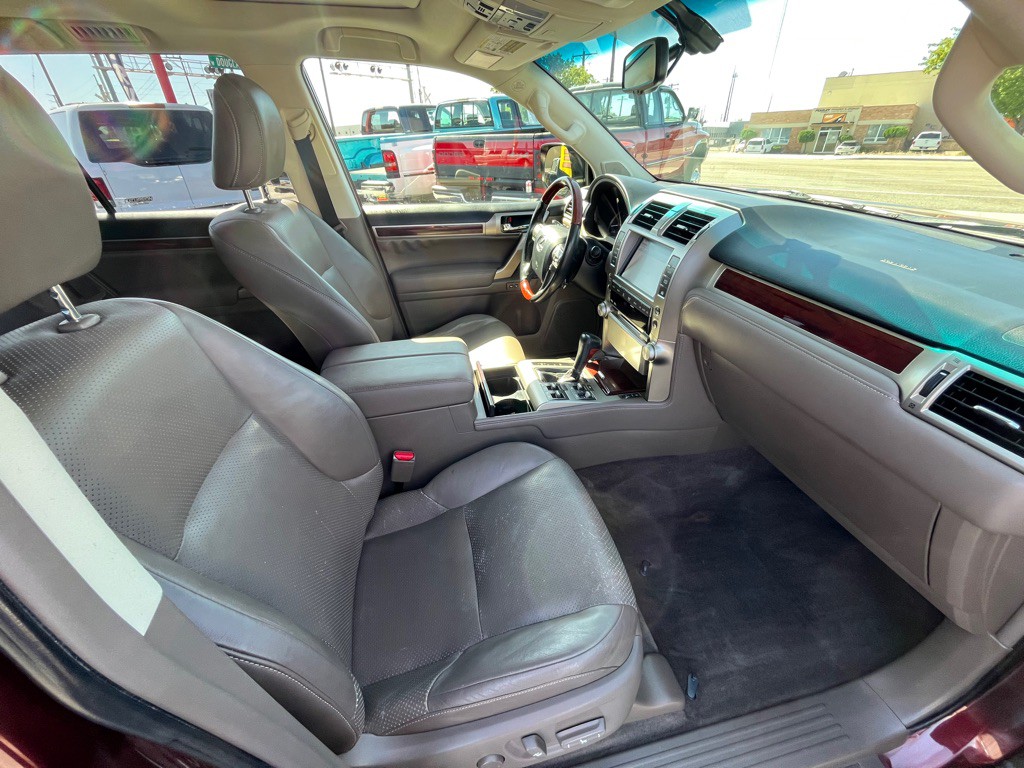 2011 Lexus GX Image 7