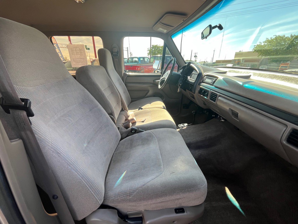 1997 Ford F-350 Image 8